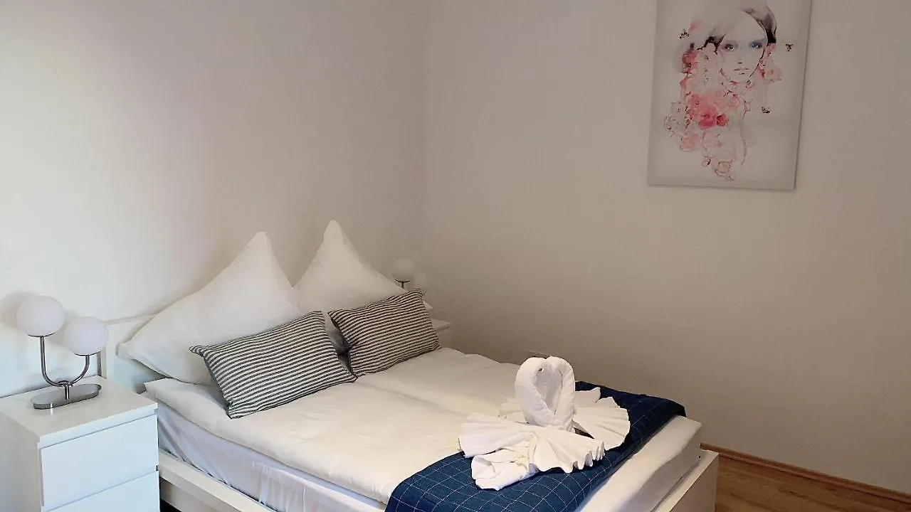 Gemutliche Apartment Mitten In Koln  Cologne